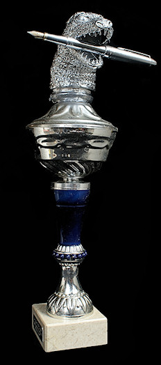 WK Poëzie Cup 1958 voor Bert Schierbeek (1918-1996), assemblage, Aja Waalwijk 04_bert_schierbeek.jpg, 34kB