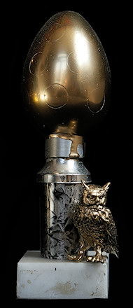 Het Gouden Ei voor Thijs van Herwijnen (1947-2006), assemblage, Aja Waalwijk 06_thijs_van_herwijnen.jpg, 28kB